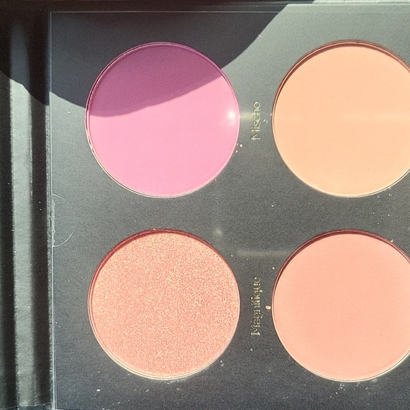 *NIB Mischo Beauty Blush Palette - Picture 4 of 5